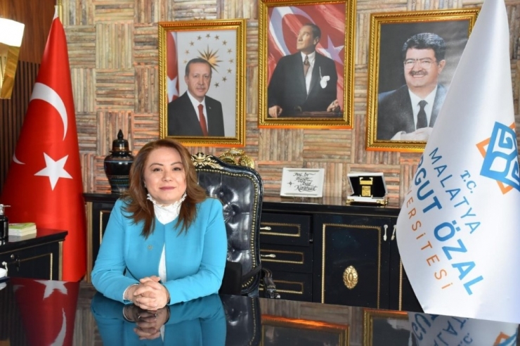 Yökak Başkanı Prof. Dr. Muzaffer Elmas’dan Online Eğitim Vurgusu