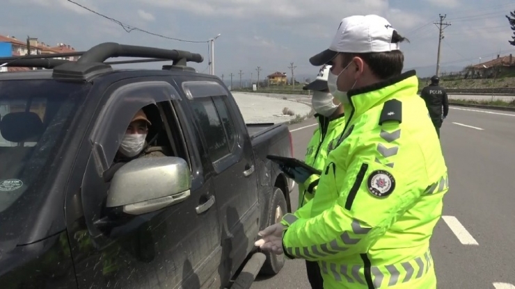 Sındırgı’da Sürücülere Uygulamalı Trafik Bilgilendirmesi