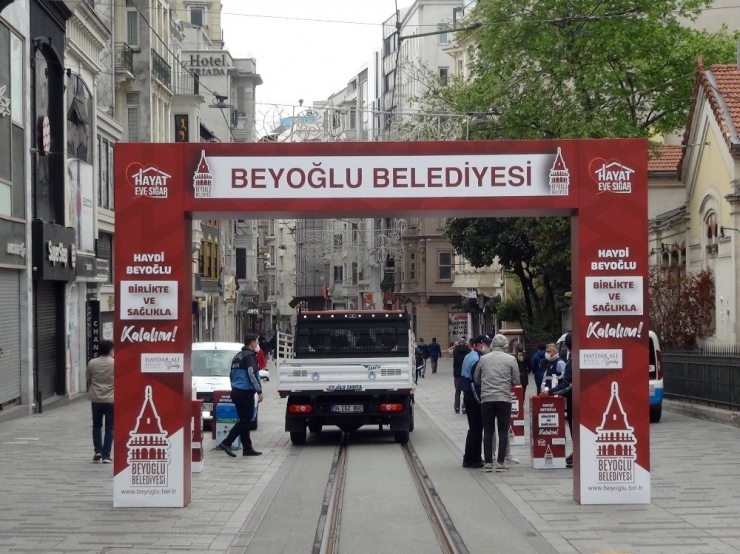 İstiklal Caddesi’nde 3 Metre Kuralı