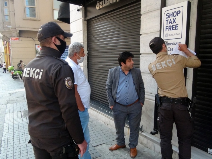 Sağlıkçıyım Dedi, Bekçiye Kızarak Maskeyi Yırtıp Yere Attı