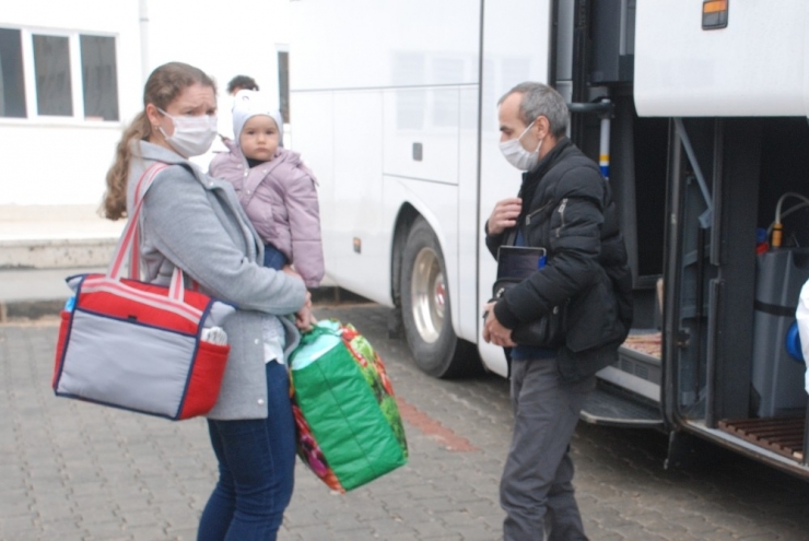 Karantina Süresi Dolan 323 Kişi Evlerine Uğurlandı