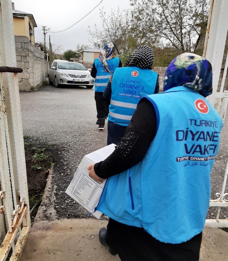 Kur’an Kursu Öğreticisinden ‘Durma Sende İnfaka Sarıl’ Kampanyası