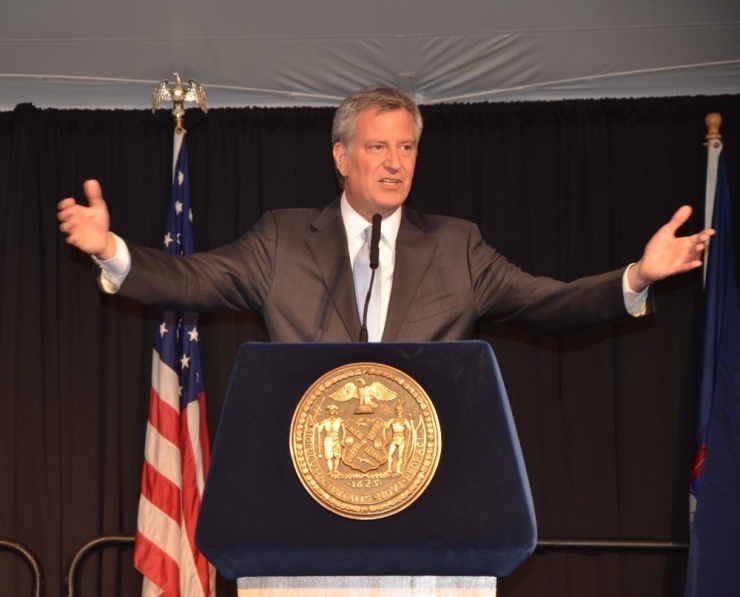 New York Belediye Başkanı Blasio: “Parklarda Kapasite Sınırlı Olacak”