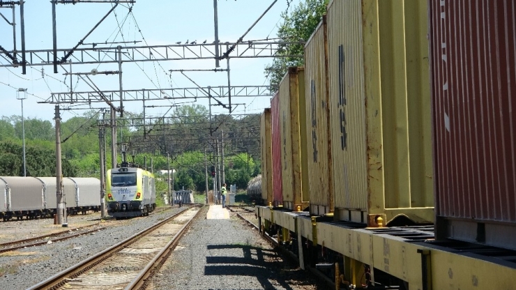 Marmaray’dan Geçen İlk Yurt İçi Yük Treni Varış İstasyonuna Ulaştı