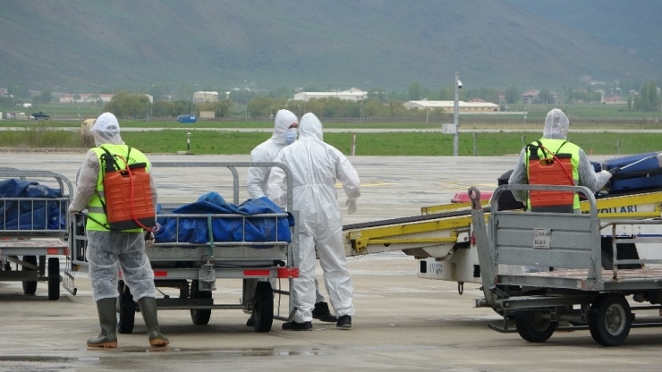 Almanya’dan Getirilen 107 Vatandaş Yurda Yerleştirildi