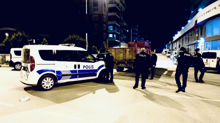 Kısıtlamayı Çiğneyip Hızsızlık Yaptılar, Kovalamaca Sonucu Yakayı Ele Verdiler