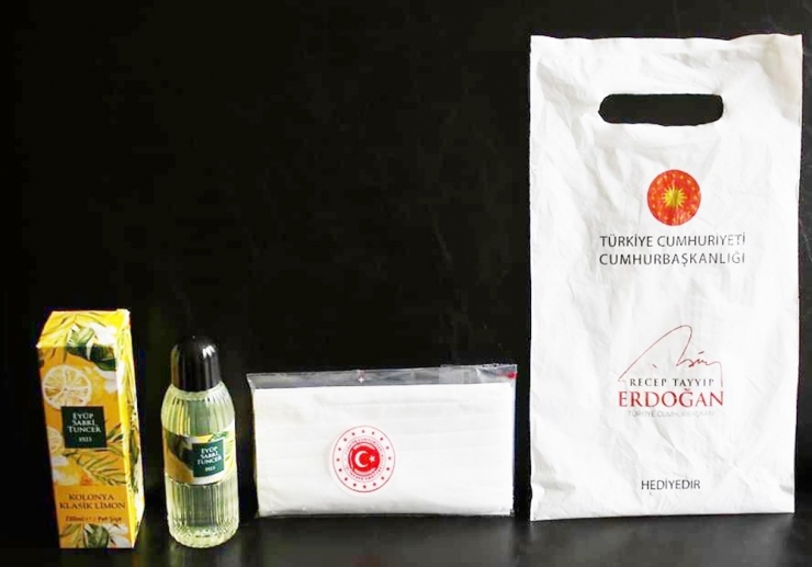 Cumhurbaşkanlığı Dezenfektan Paketleri Mudanya’da Dağıtılıyor