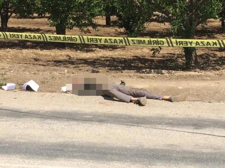 Cezaevinden Tahliye Edilen Babası Tarafından Öldürülen Genç Toprağa Verildi