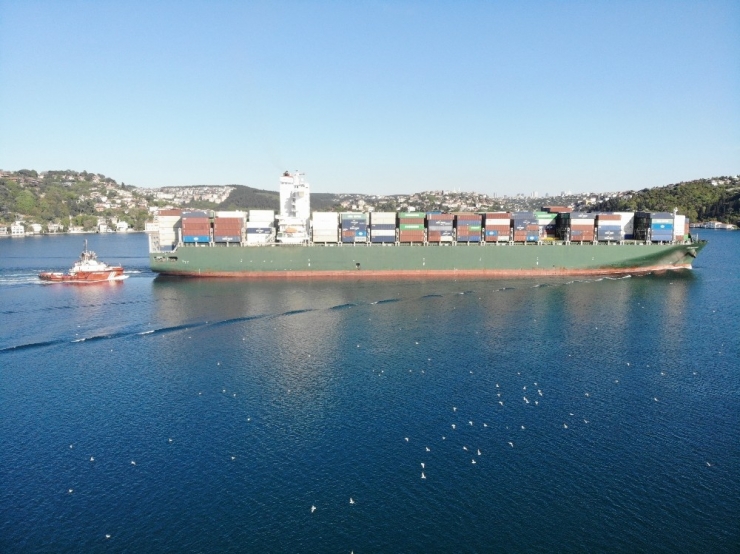 Dev Kargo Gemisi İstanbul Boğazı’ndan Geçti