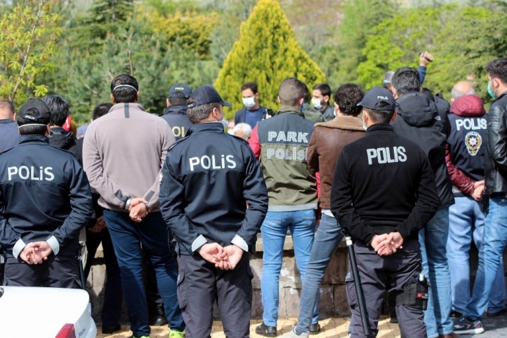 Grup Yorum Üyesi Gökçek Defnedildi