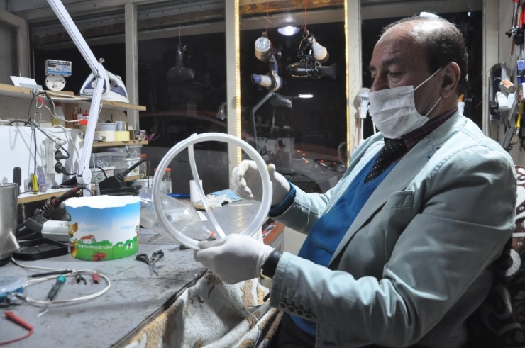 Yoğurt Kabı Ve Pet Şişeden Siperlik