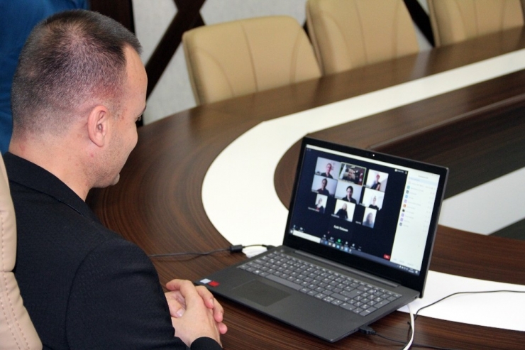 İl Milli Eğitim Müdürü Tekin, Anne Olan Öğretmenlerin Anneler Günü’nü Kutladı