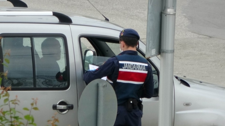 Jandarmadan Sokağa Çıkma Kısıtlaması Denetimi