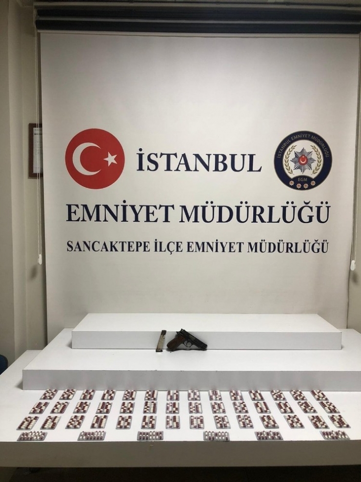 Polis, Yanında Uyuşturucu Bulunduran Şahıslara Göz Açtırmadı