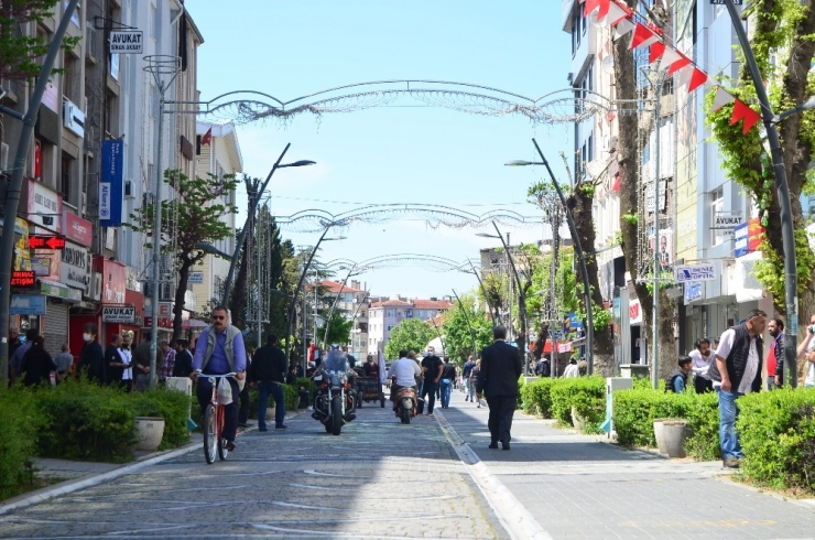 Lüleuburgaz’da “Anneler Günü” Virüs Dinlemedi