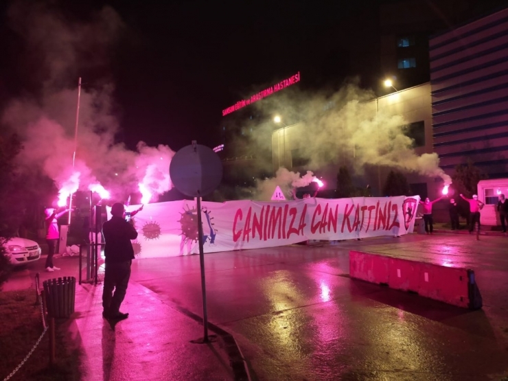 Taraftarlardan Sağlıkçılara Büyük Destek: "Canımıza Kan Kattınız"