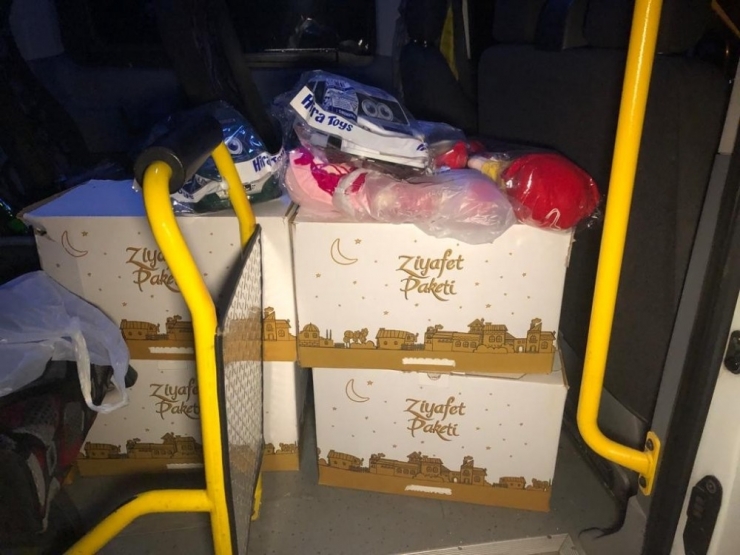 Ankaralı Hayırseverler Ramazanda Da Çocukların Yüzünü Güldürüyor