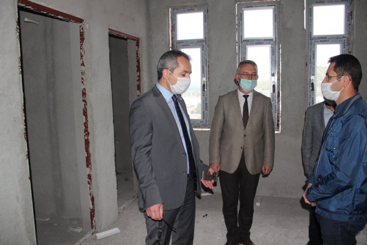 Kaymakam Pişkin Okul İnşaatlarında İncelemelerde Bulundu