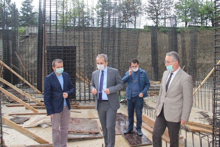 Kaymakam Pişkin Okul İnşaatlarında İncelemelerde Bulundu