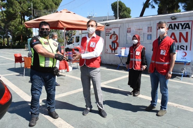 Motosiklet Tutkunları Kızılay’a Umut Oldu