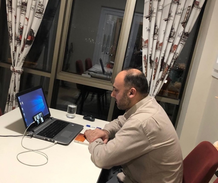 Udef Başkanı Bolat, Eskişehir’de Yaşayan Misafir Öğrencilere Konuştu