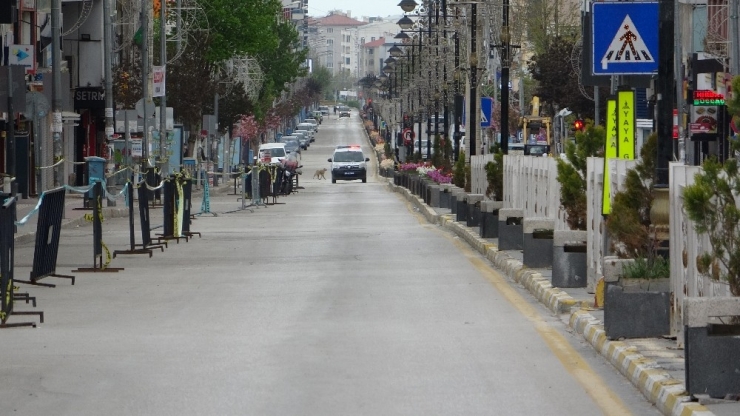 Van Sokağa Çıkma Kısıtlamasına Uydu