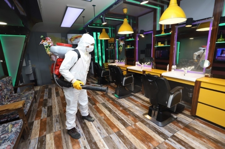 Nevşehir’de Berber, Kuaför Ve Güzellik Merkezleri Dezenfekte Ediliyor