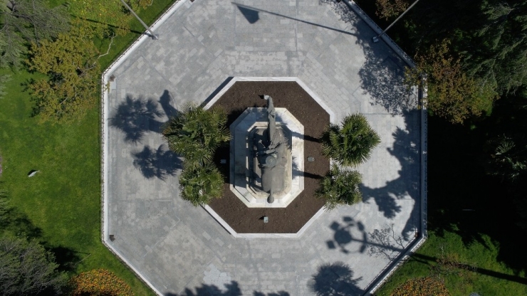 Bursa’nın Meydanlarında Yeniden Sessizlik Hakim...
