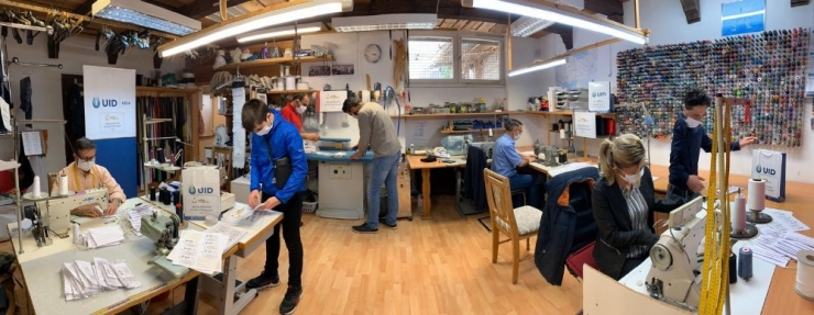 Almanya’da Türk Stk’lar Ürettikleri Maskeleri Belediye Ve Sağlık Kuruluşlarına Bağışlıyor