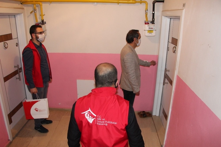 Şehit Oğlunun Kabrine Giden Anne: "O Gelemedi, Ben Geldim"