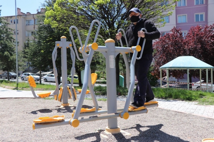 İhtiyar Delikanlılar: “Bugün Bizim Bayramımız”