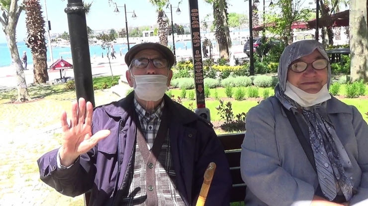 65 Yaş Üstü Vatandaşlar Sahile Akın Etti