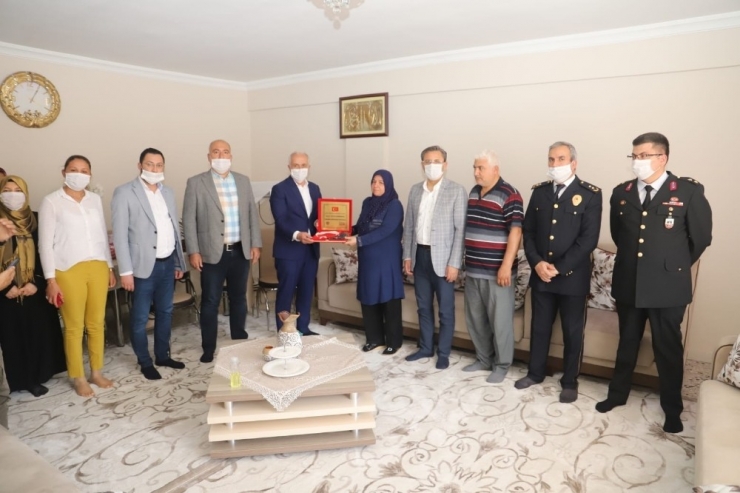 Gültak, Şehit Anneleri Ve 100 Yaşını Geride Bırakmış Anneleri Ziyaret Etti