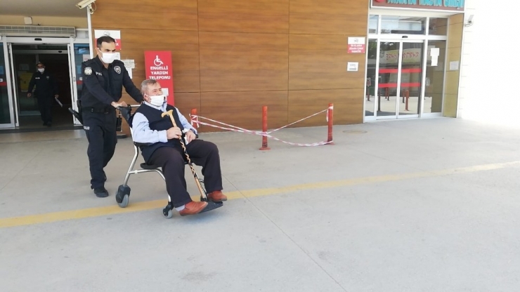 Anneler Günü’nde Acı Olay...babaannesi Ve Dedesini Darp Etti Yetmedi Paralarını Alıp Gitti