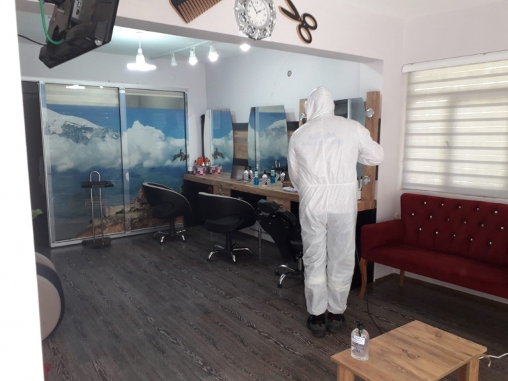 Aliağa’da Berber Ve Kuaförler Hizmete Hazır