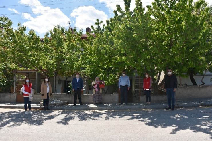Nallıhan’da Şehit Anneleri Ve Asırlık Çınarlar Anneler Gününde Unutulmadı