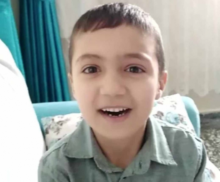 Gercüş’te Çocuklar Anneler Günü’nü Evlerinde Hazırladıkları Kliple Kutladı