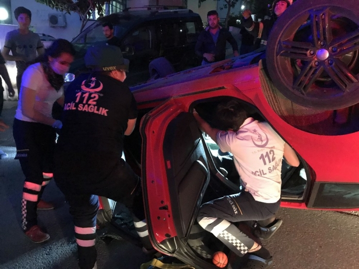 Eşinin Kaza Yaptığını Görünce Sinir Krizi Geçirdi