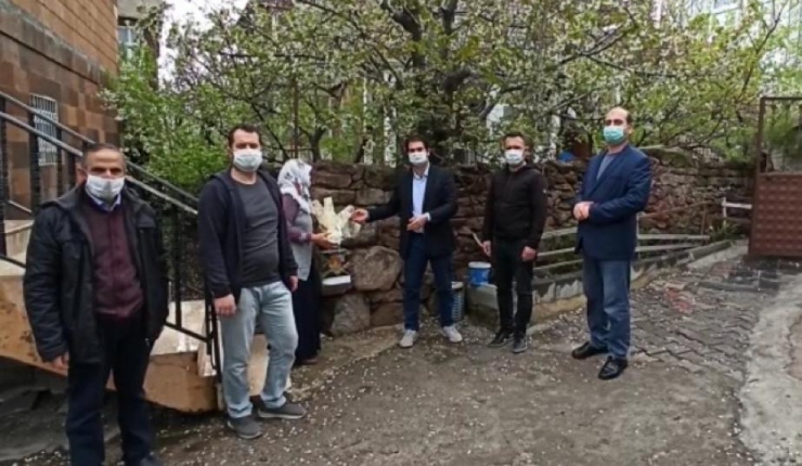 Vefa Sosyal Destek Grubu Engelli Annesinin Gününü Kutladı