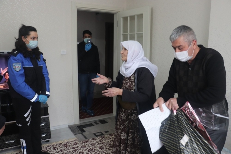 Vefa Ekibinden “Anneler Günü” Ziyareti