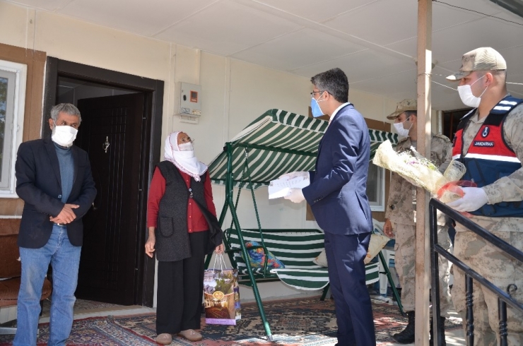 Darende’de Asırlık Şehit Ailelerine Ziyaret