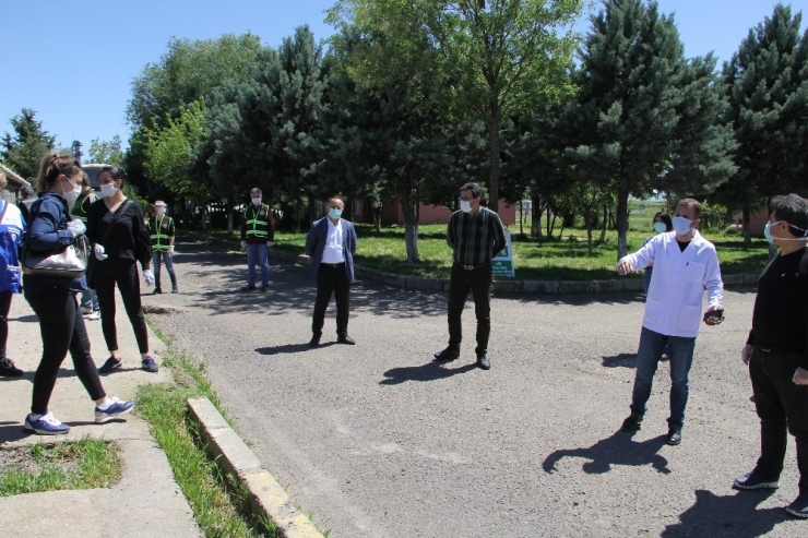 Diyarbakır Büyükşehir Belediyesi Hayvan Bakım Evi Ve Rehabilitasyon Merkezinde Denetim