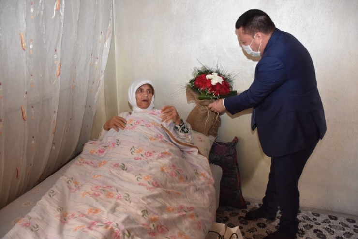 Başkan Beyoğlu’ndan Anneler Gününde Şehit Annelerine Anlamlı Ziyaret