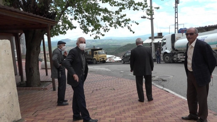 Kulp’ta 65 Yaş Ve Üstü Vatandaşlar Birbirleri İle Hasret Giderdi