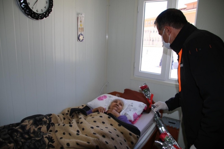 Elazığ’da Anneler Günü Ziyaretleri