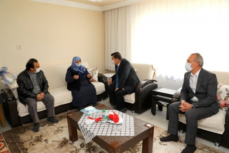 Erzincan’da Anneler Gününde Şehit Anneleri Unutulmadı