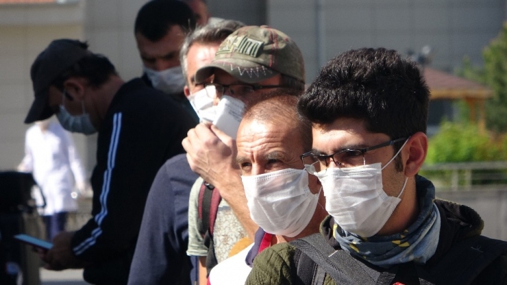 Kayseri’de Karantina Süresi Tamamlanan 242 Kişi Memleketlerine Gönderildi