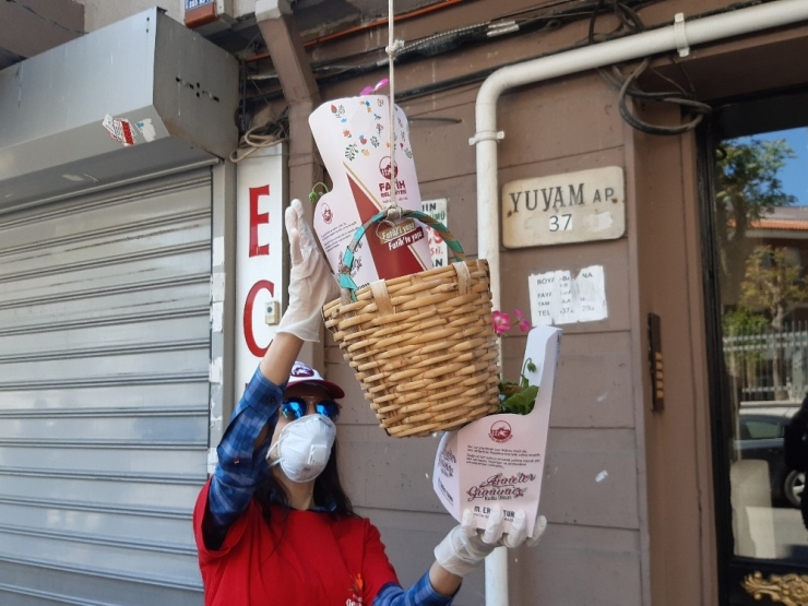 Fatih Belediyesinden Renkli Anneler Günü Kutlaması