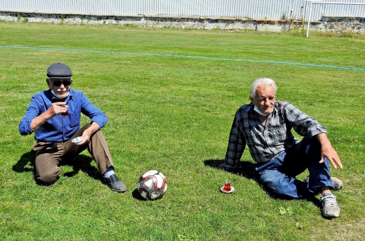 Zeybek De Oynadılar, Top Da