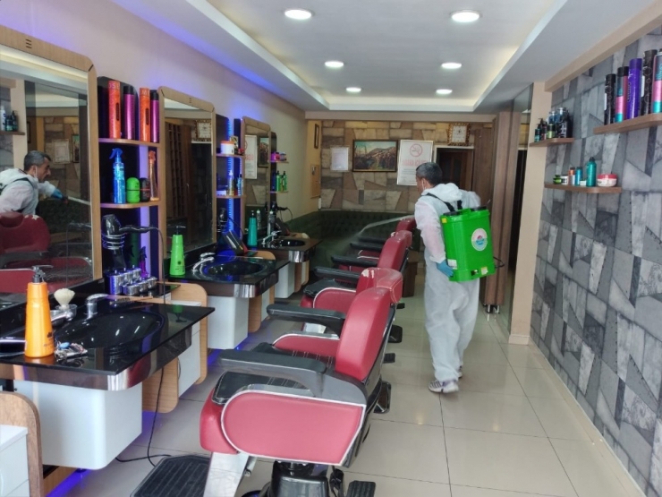İlkadım’da Berber Ve Kuaförler Dezenfekte Edildi